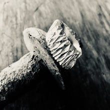 Load image into Gallery viewer, RUFFLE ring