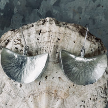 Load image into Gallery viewer, MOONSONG earrings