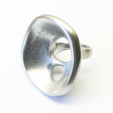 Load image into Gallery viewer, OVUM ring