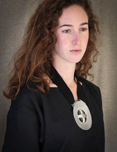 Load image into Gallery viewer, SUNCROSS necklace