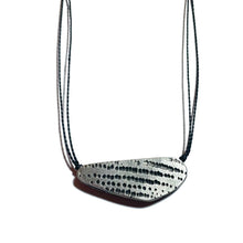 Load image into Gallery viewer, SHARD necklace