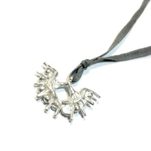 Load image into Gallery viewer, SUNFRUIT pendant