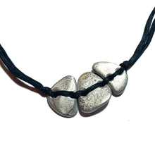 Load image into Gallery viewer, STITCHED STONES necklace