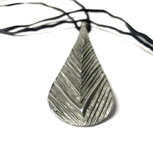 Load image into Gallery viewer, SPOONBILL pendant