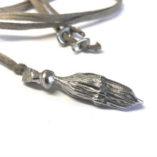 Load image into Gallery viewer, VANILLOS pendant
