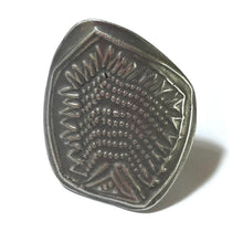 Load image into Gallery viewer, TRILOBITE ring