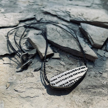 Load image into Gallery viewer, SHARD necklace