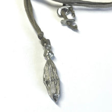 Load image into Gallery viewer, VANILLOS pendant