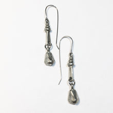 Load image into Gallery viewer, DOGON DROP earrings