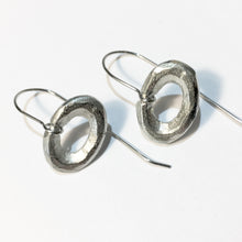 Load image into Gallery viewer, OVOID earrings